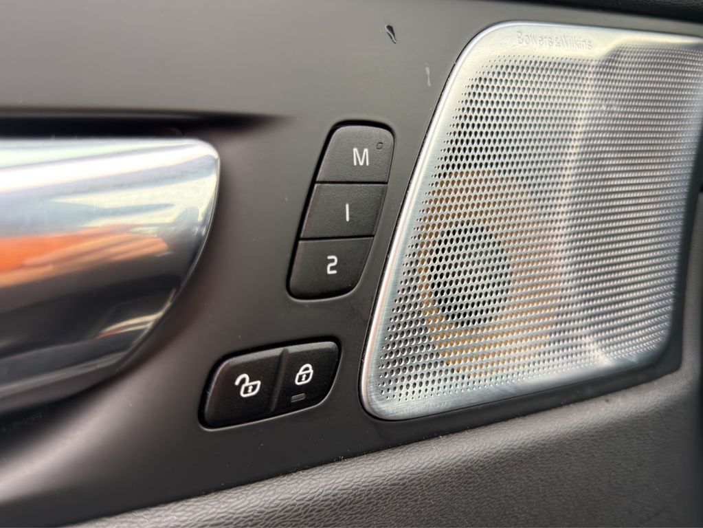 VOLVO XC 60 – Bild 23