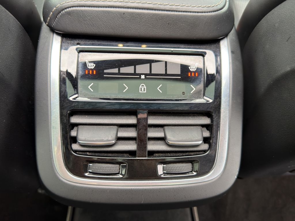 VOLVO XC 60 – Bild 24