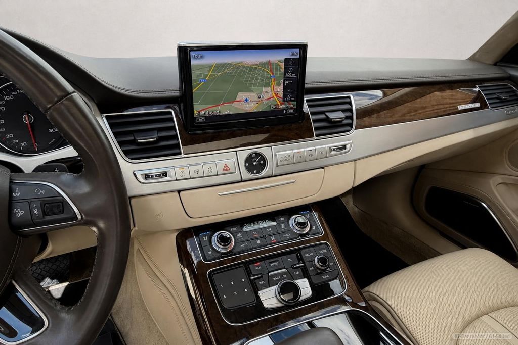 AUDI A8 – Bild 17