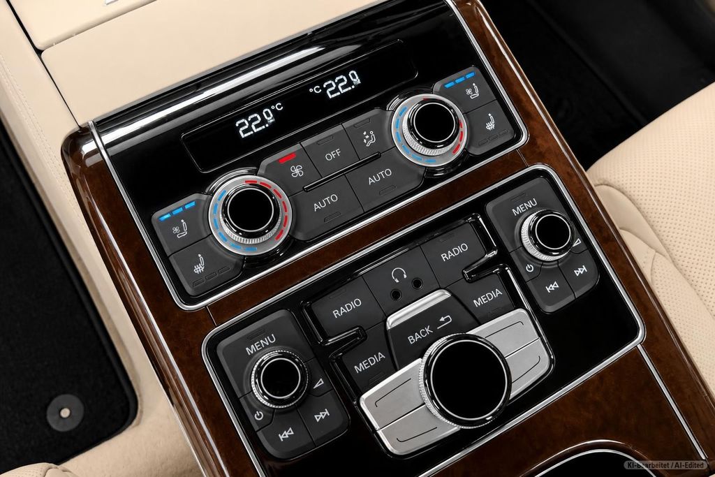 AUDI A8 – Bild 23