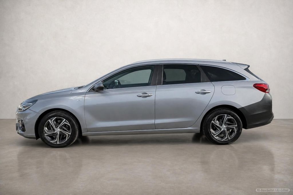 HYUNDAI i30 – Bild 11