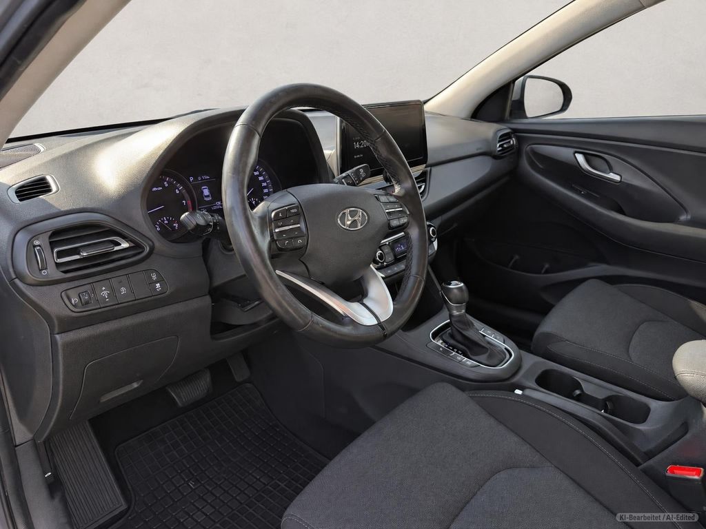 HYUNDAI i30 – Bild 11