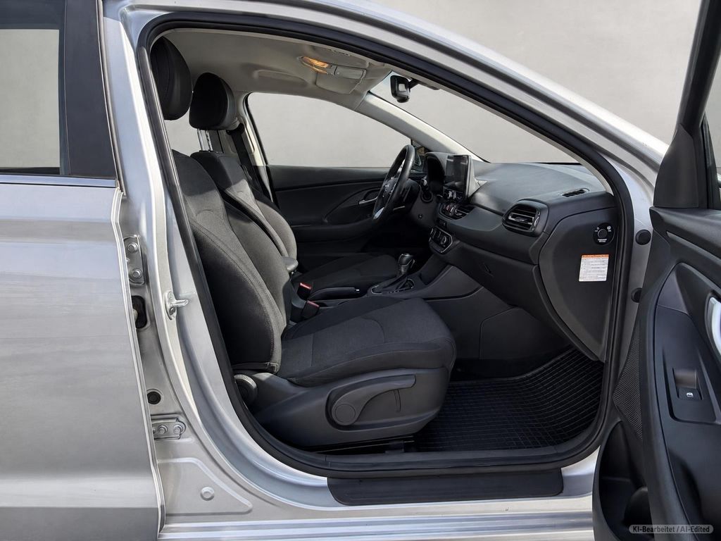 HYUNDAI i30 – Bild 13