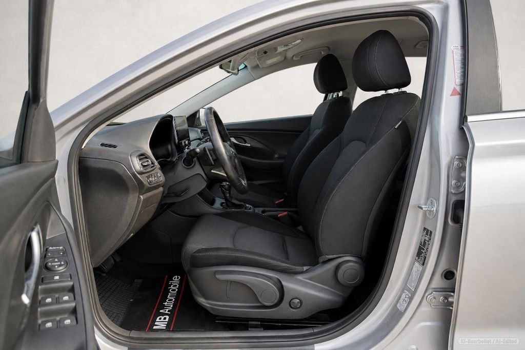 HYUNDAI i30 – Bild 13