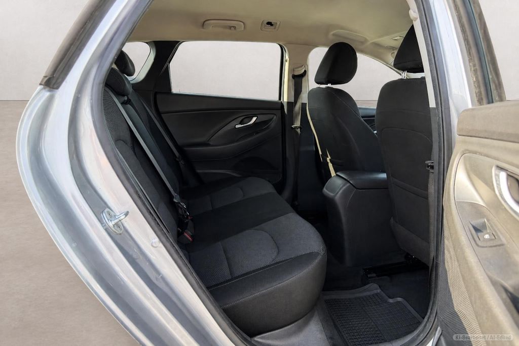 HYUNDAI i30 – Bild 16