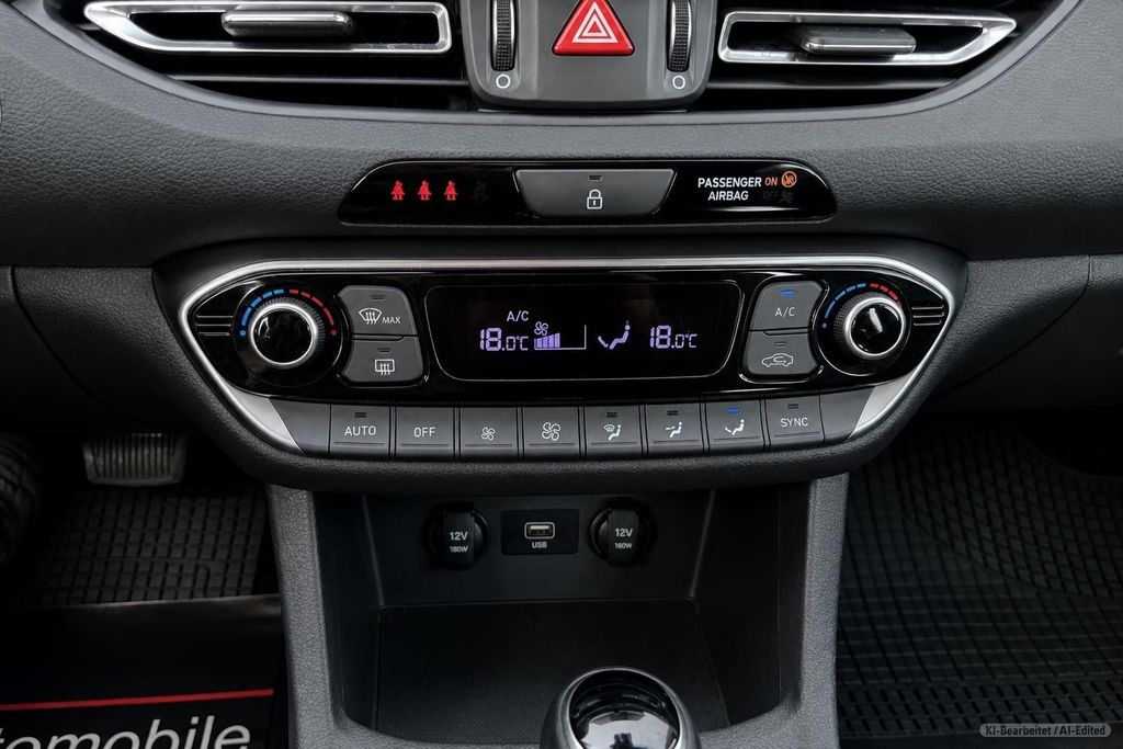 HYUNDAI i30 – Bild 18