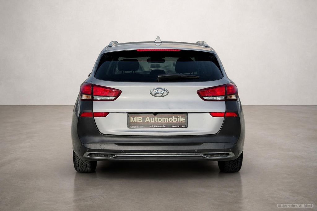 HYUNDAI i30 – Bild 8
