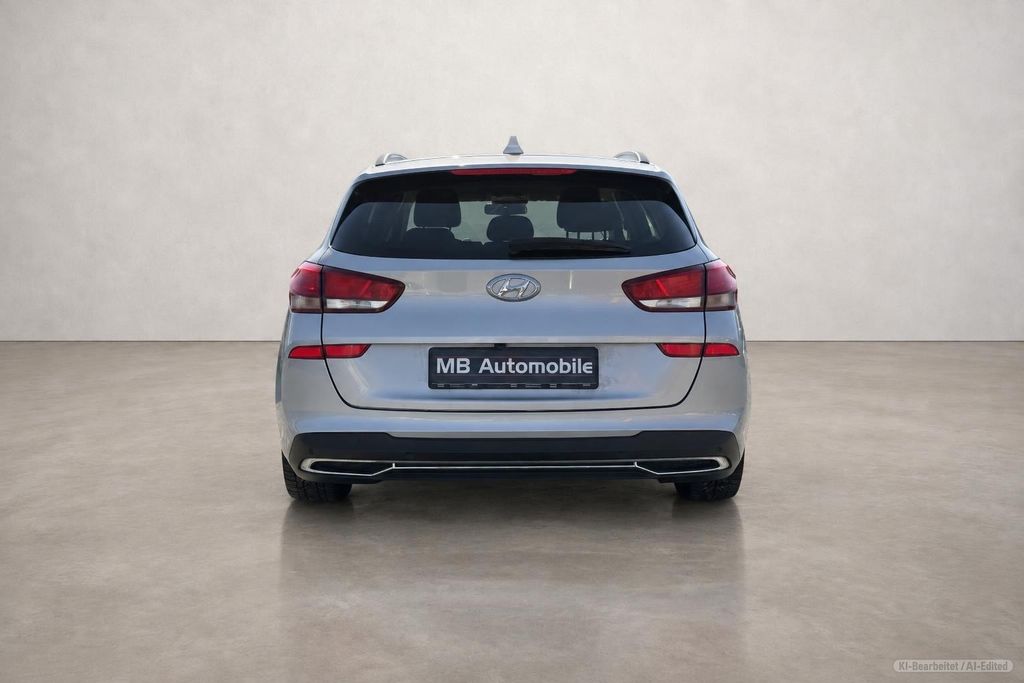 HYUNDAI i30 – Bild 8