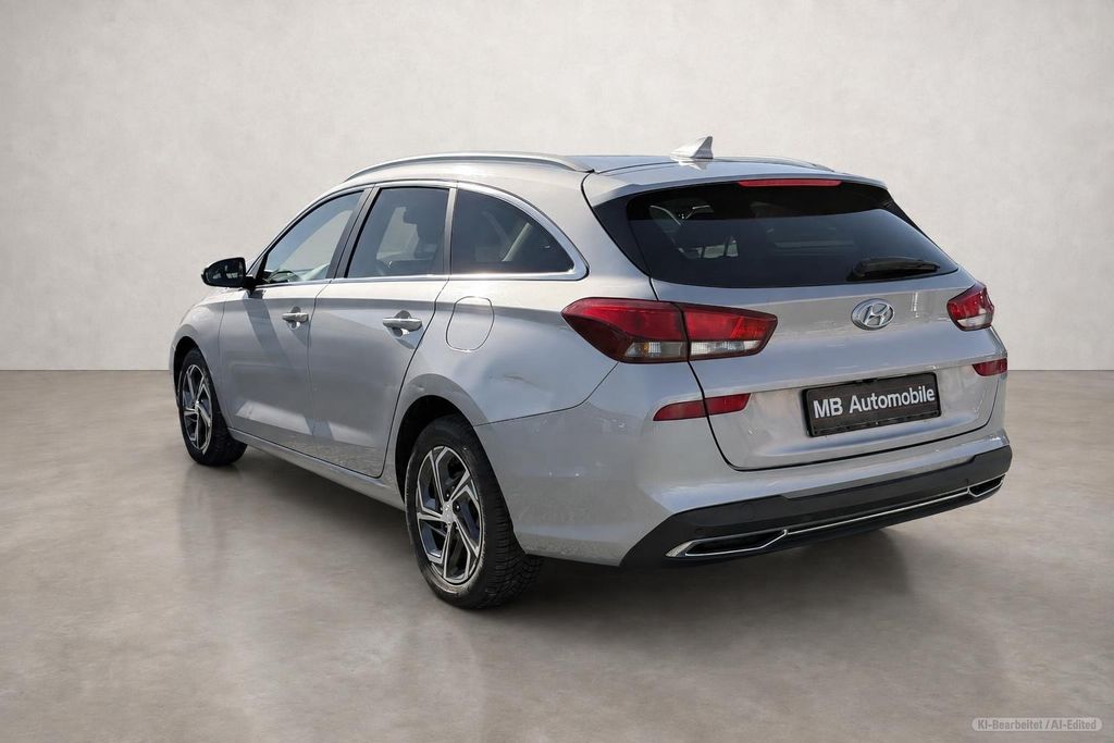 HYUNDAI i30 – Bild 9