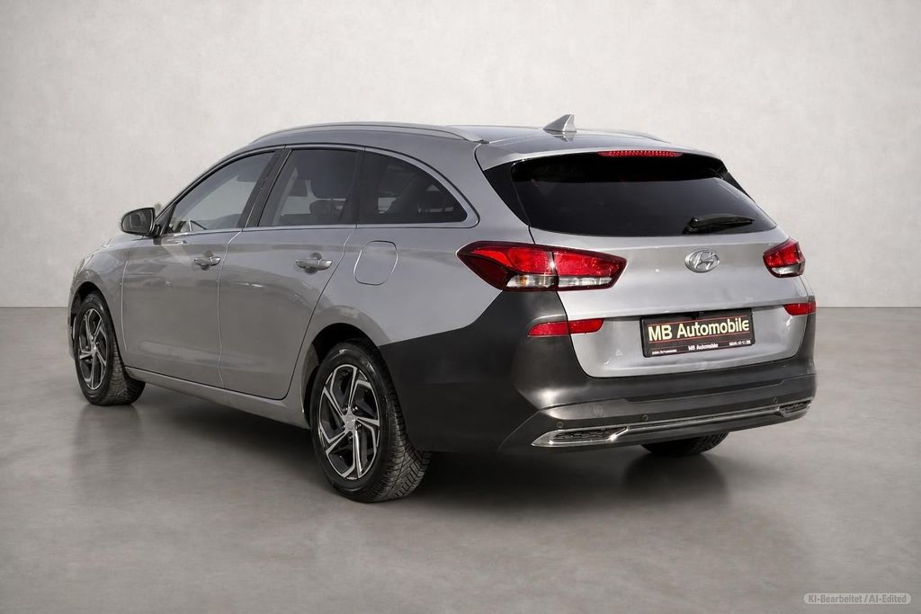 HYUNDAI i30 – Bild 9