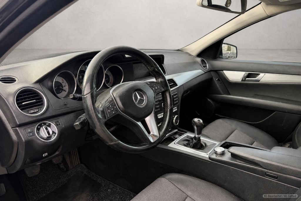 MERCEDES-BENZ C 180 – Bild 15