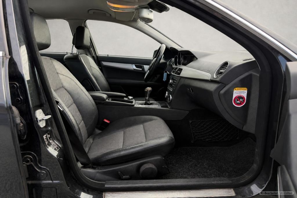 MERCEDES-BENZ C 180 – Bild 17