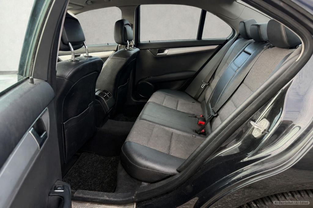MERCEDES-BENZ C 180 – Bild 18