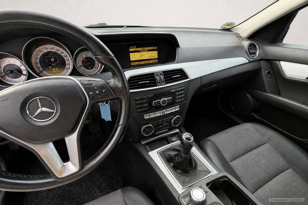 MERCEDES-BENZ C 180 – Bild 22