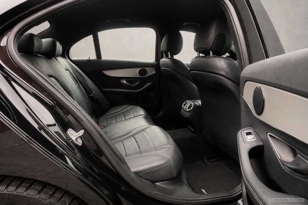 MERCEDES-BENZ C 400 – Bild 16