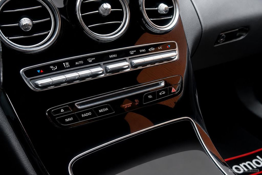 MERCEDES-BENZ C 400 – Bild 18