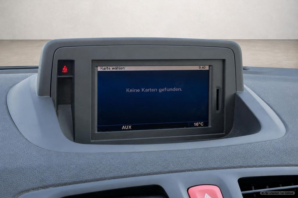RENAULT Megane – Bild 17