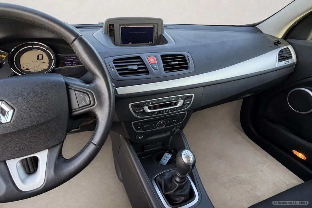 RENAULT Megane – Bild 20