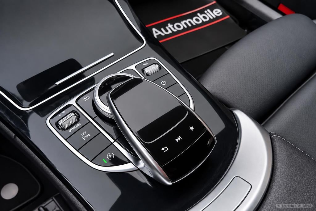 MERCEDES-BENZ C 400 – Bild 18