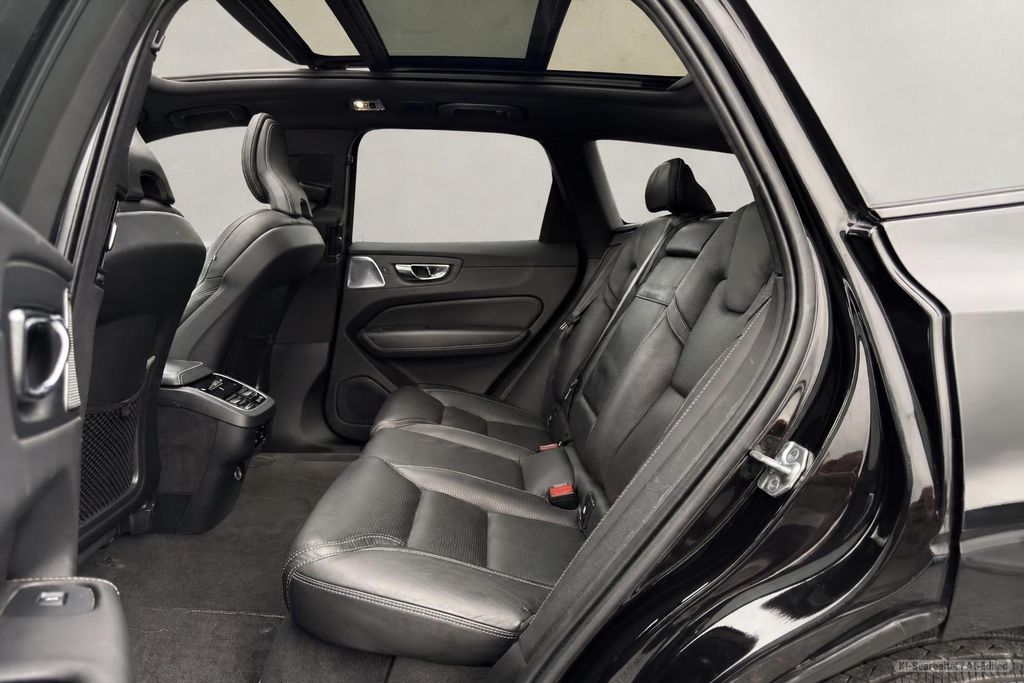 VOLVO XC 60 – Bild 17