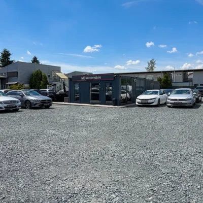 Gebrauchtwagenverkauf und Fahrzeugbestand auf dem Gelände von MB Automobile in 64331 Weiterstadt